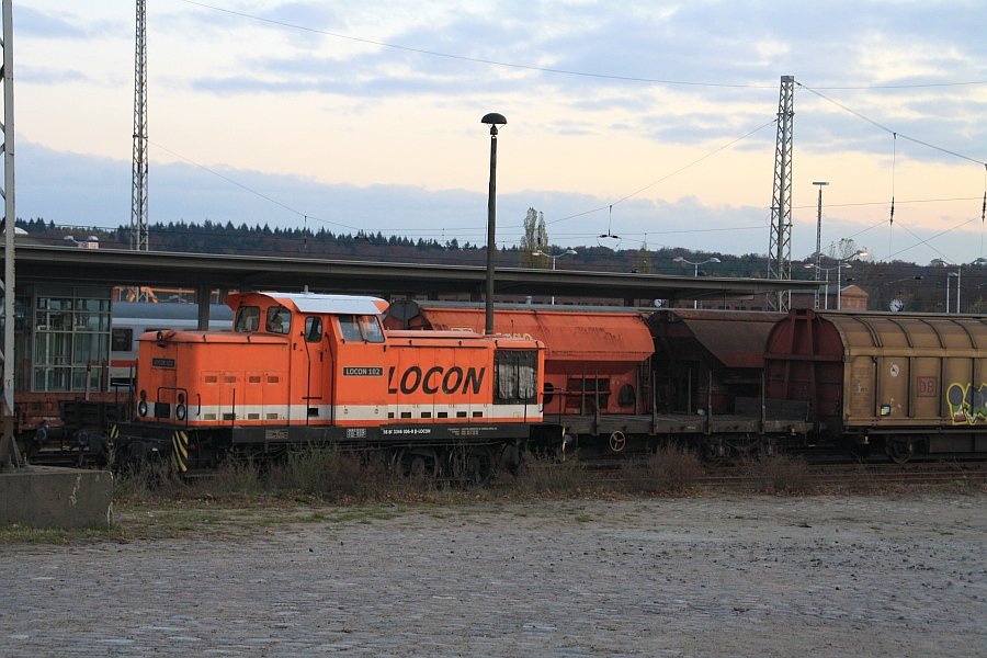 LOCON 102 steht am 06.11.2009 im Bahnhof von Eberswalde.