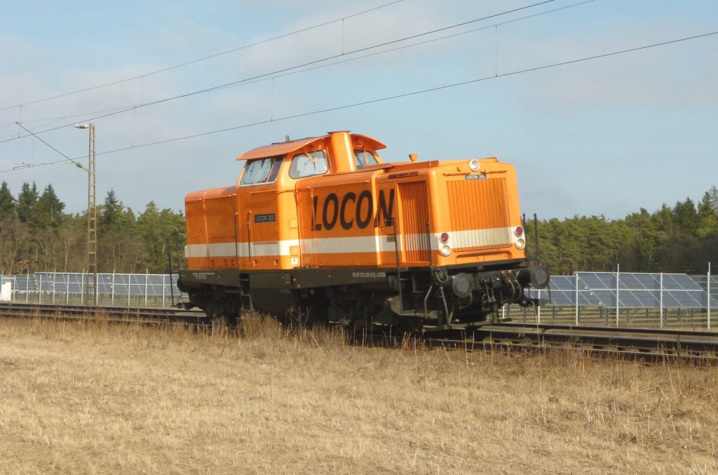Locon 205 (212 263-8) ist als Lz am 01.03.3012 bei Waghusel