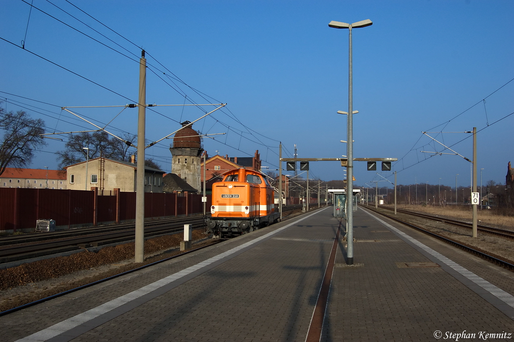 LOCON 210 (212 275-2) LOCON LOGISTIK & CONSULTING AKTIENGESELLSCHAFT als Lz in Rathenow in Richtung Stendal unterwegs. 15.03.2012