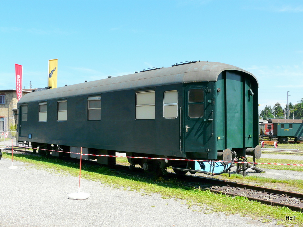 Locorama Romanshorn - Ex DB Gepckwagen oder Pstwagen abgestellt in Romanshorn am 09.07.2011