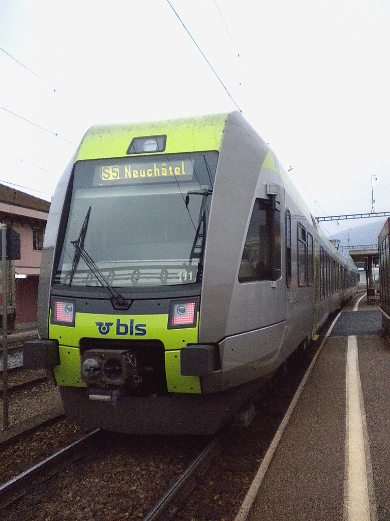 Ltschberger RABe 535 111 in Marin-Epagnier. 15.12.09