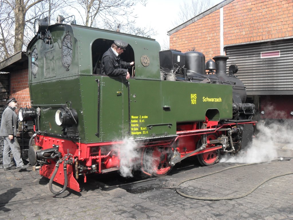 Lok 101 im BW Schierwaldenrath der Selfkantbahn am 5.4.10.