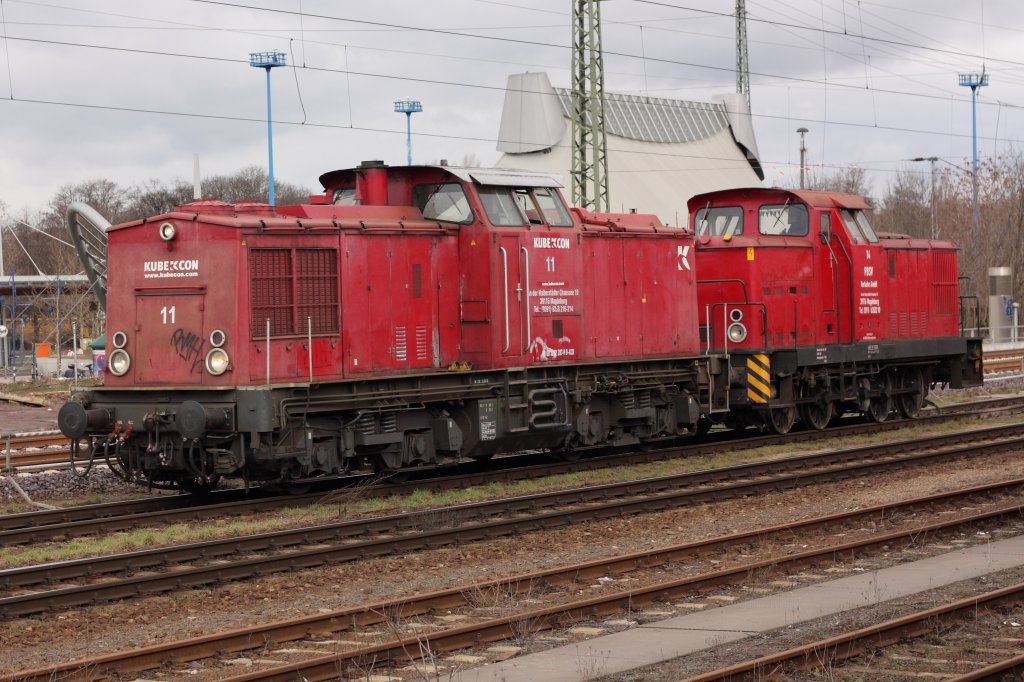 Lok 11 (202 287-9) der KUBE CON Rail zusammen mit einer DR V60 (Lok 14) in Magdeburg Hbf. Fotografiert am 21.03.2010. 