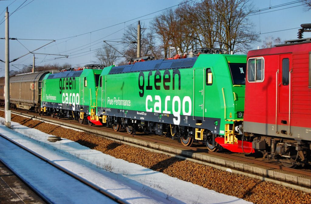Lok 1427 und 1428 fr GREEN CARGO in Schweden am 20.02.2010 in Rathenow