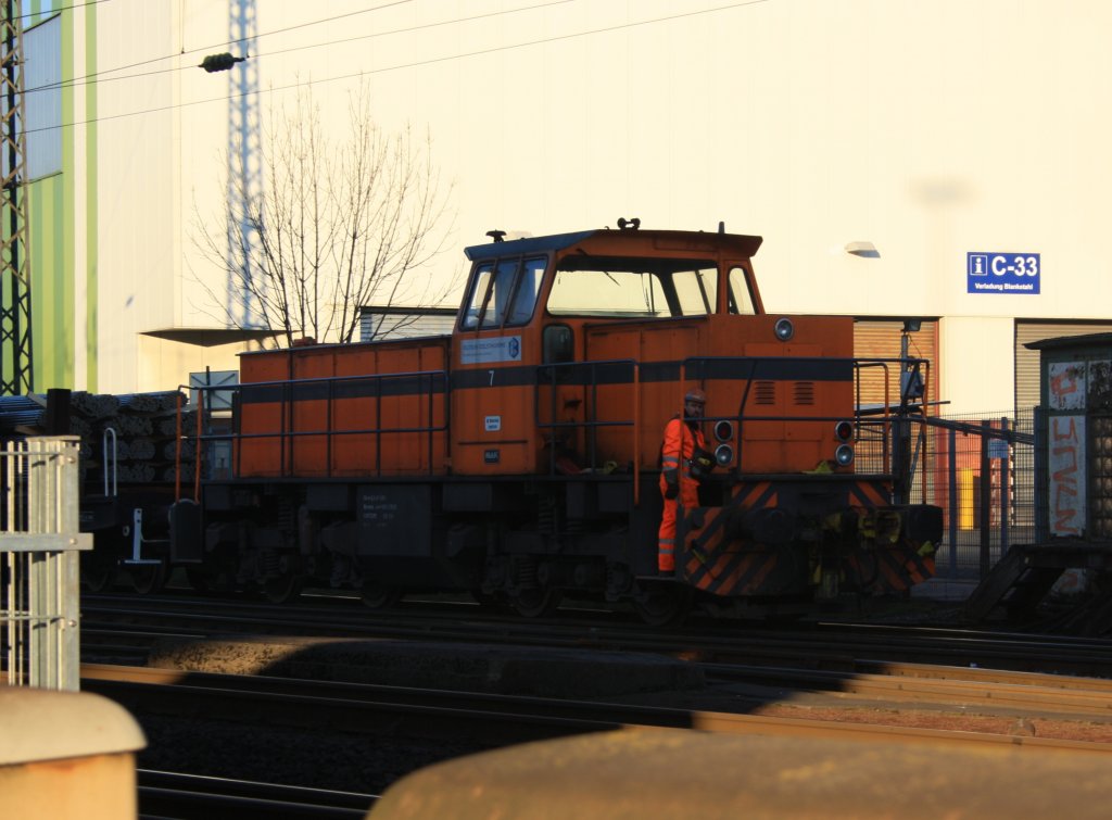 Lok 7 der Deutschen Edelstahlwerke am 29.01.2011 in Siegen-Geisweid. Die Lok ist eine Mak G 1203 BB, Baujahr 1986, Fabr.-Nr. 1000808.