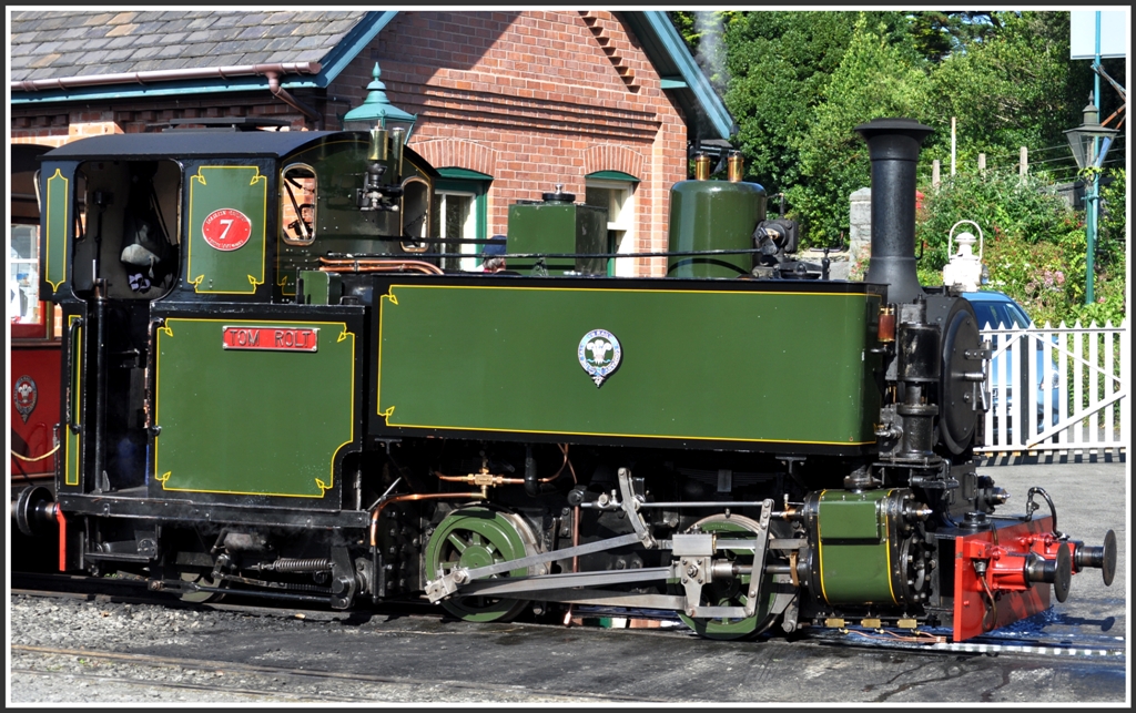 Lok 7  Tom Rolt  ist die Zuglok der heutigen Dampfz�ge nach Nant Gwernol. (04.09.2012)