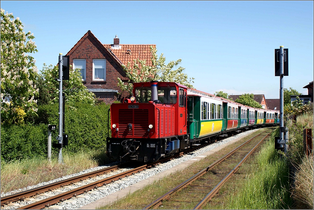 Lok BERLIN unterwegs zur Stadt (28. Mai 2010)