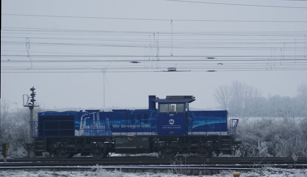 Lok G1206 der InfraLeuna Nr. 209 Richtung Leuna fahrend im Bhf Grokorbetha gesehen.28.11.2010