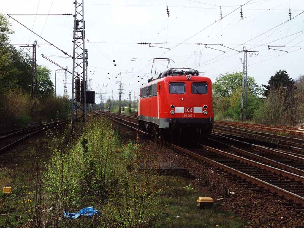 Lokfahrt von Bad Bentheim mit 140 401-1 auf Bahnhof Salzbergen am 21-04-2000. Bild und scan: Date Jan de Vries. 