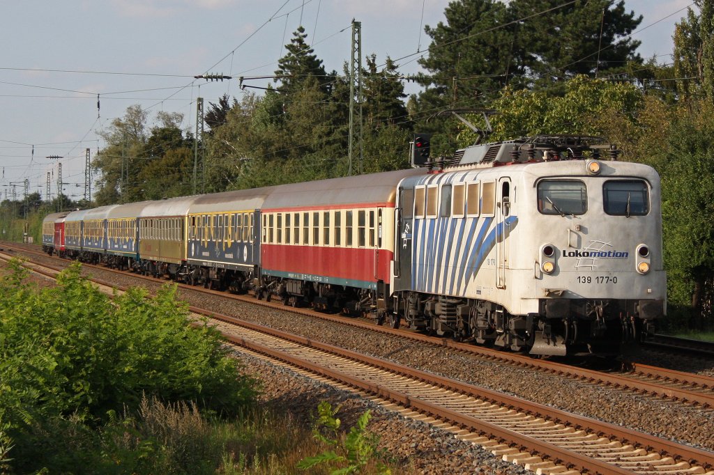 Lokomotion 139 177 am 5.9.10 in Dsseldorf-Angermund 
Im Zug hing noch die defekte Re4/4 