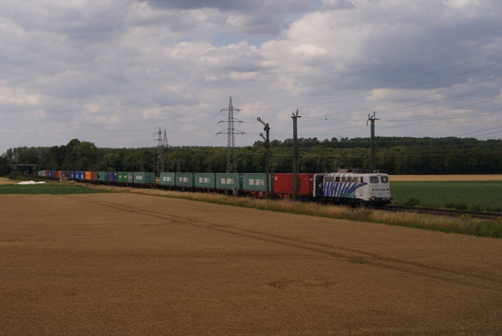 Lokomotion 139 312-3 mit einem Containerzug in Neuss-Weienberg am 07.07.2011
