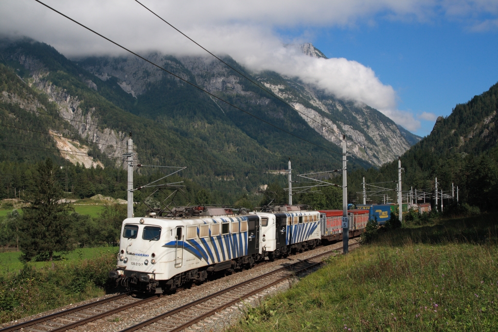 Lokomotion 139.213 und 139.260 wurden aufgrund der Brennersperre �ber die Tauernbahn umgeleitet und kam daher auch bei Tenneck im Salzachtal vorbei. 07.09.2012