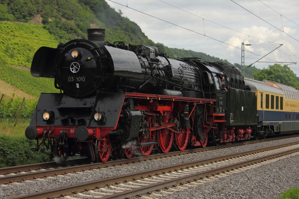 Lokportrait von 03 1010 des DB Museums Halle in Leutesdorf am 23.6.2012 