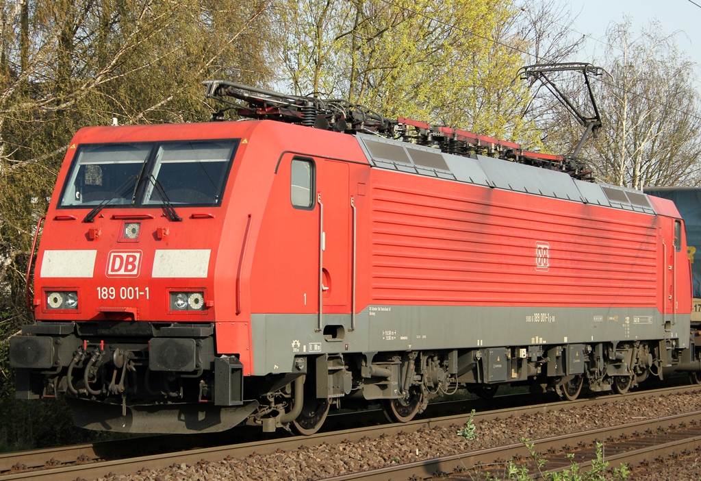 Lokportrait von DB 189 001-1 in Limperich am 27.3.2012 