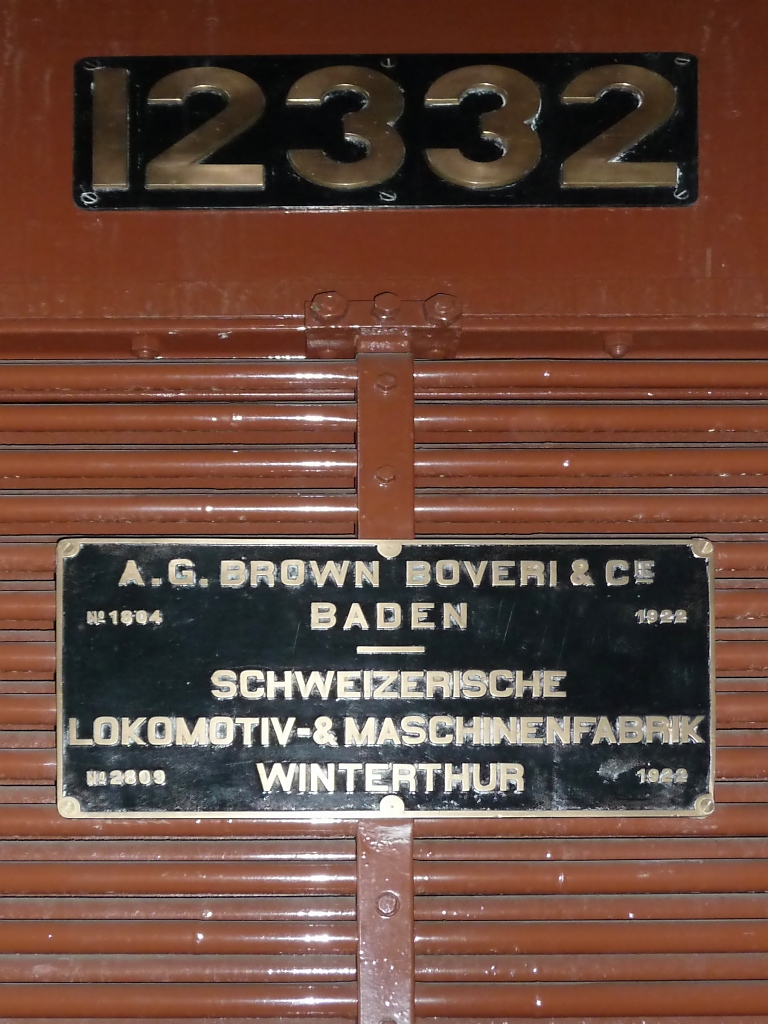Lokschild von Be 4/6 12332 (Erstfeld, 1.10.2011)