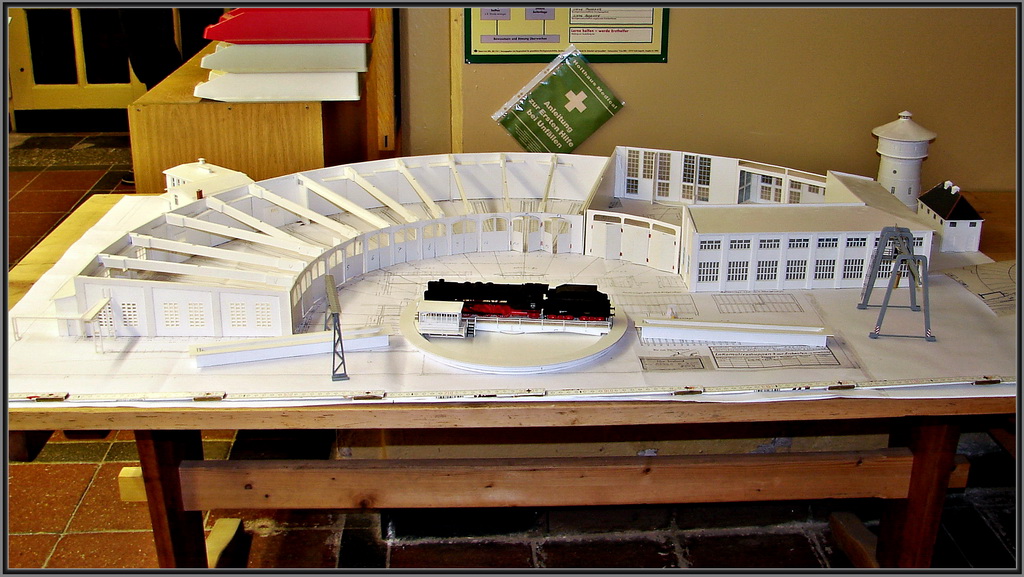 Lokschuppen 3 Stralsund- Ab heute knnt ihr hier das Schrittweise entstehen des Lokschuppens mitverfolgen. Natrlich aber nur wenn es euch interessiert.