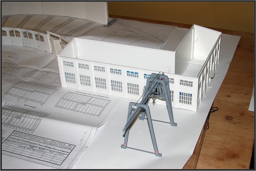Lokschuppen 3 Stralsund - Eine Stellprobe auf dem Grundriplan. Das Gebude ohne Dach soll die Dreherei werden.