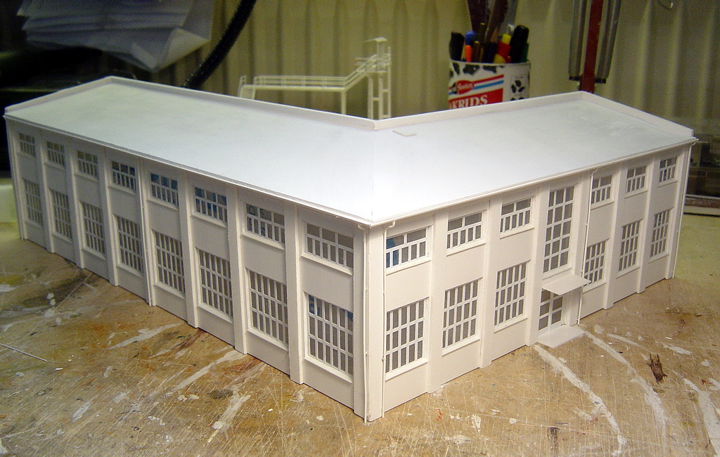 Lokschuppen 3 Stralsund - Mal ganz ehrlich... Mit Dach sieht die Dreherei doch schon recht ansprechend aus.(ich wei, Eigenlob....)