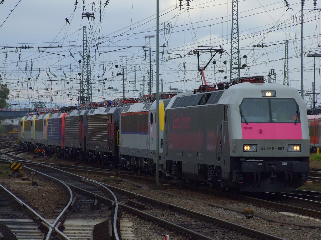 Lokzug bestehend aus 127 001,1803,189 288,189 102,474 201,1809,1819,1815,185 565 rangiert am 08.11.2009 aus dem Mannheimer Hbf in die Abstellanlage