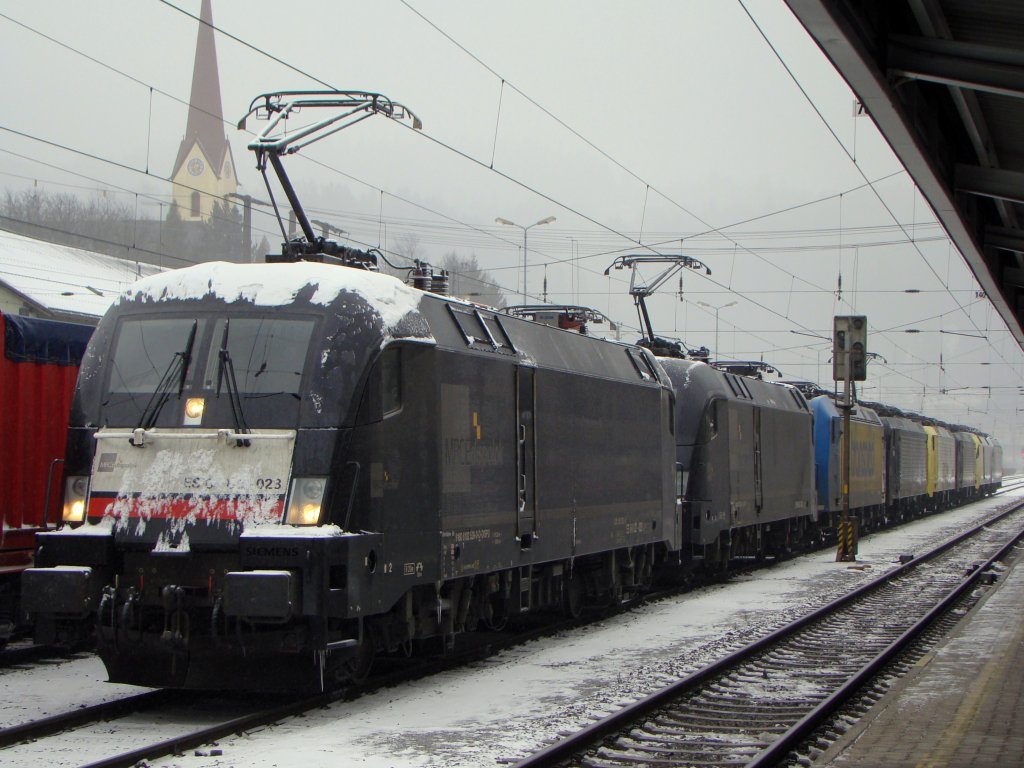 Lokzug mit 8 Teilnehmer in bahnhof Kufstein.09.01.2010