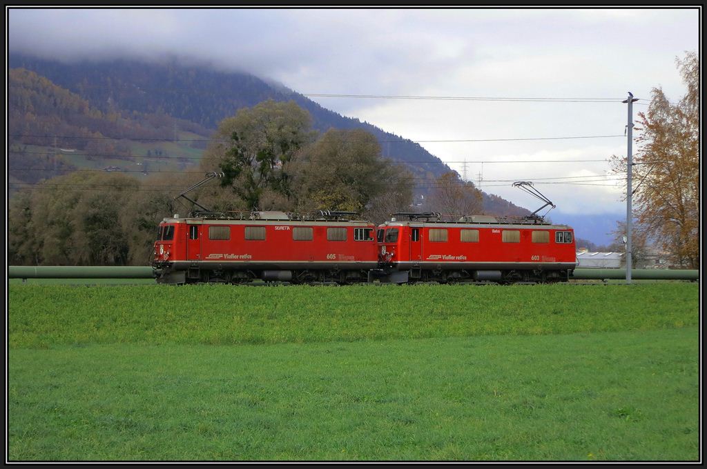 Lokzug mit Ge 4/4 I 605  Silvretta  und 603  Badus  sind bei Zizers unterwegs nach Landquart. (12.11.2012)