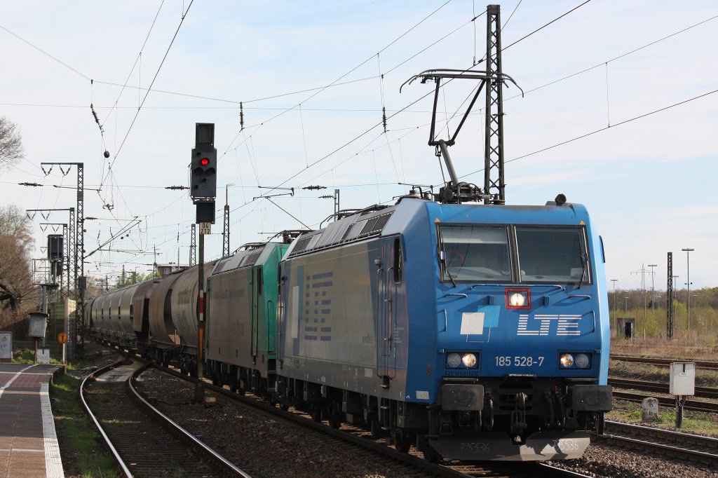 LTE 185 528  Hermine  zog am 18.4.12 die LTE 185 608 und einen Getreidezug durch Duisburg-Bissingheim.Der Zug war auf dem Weg nach Emmerich.