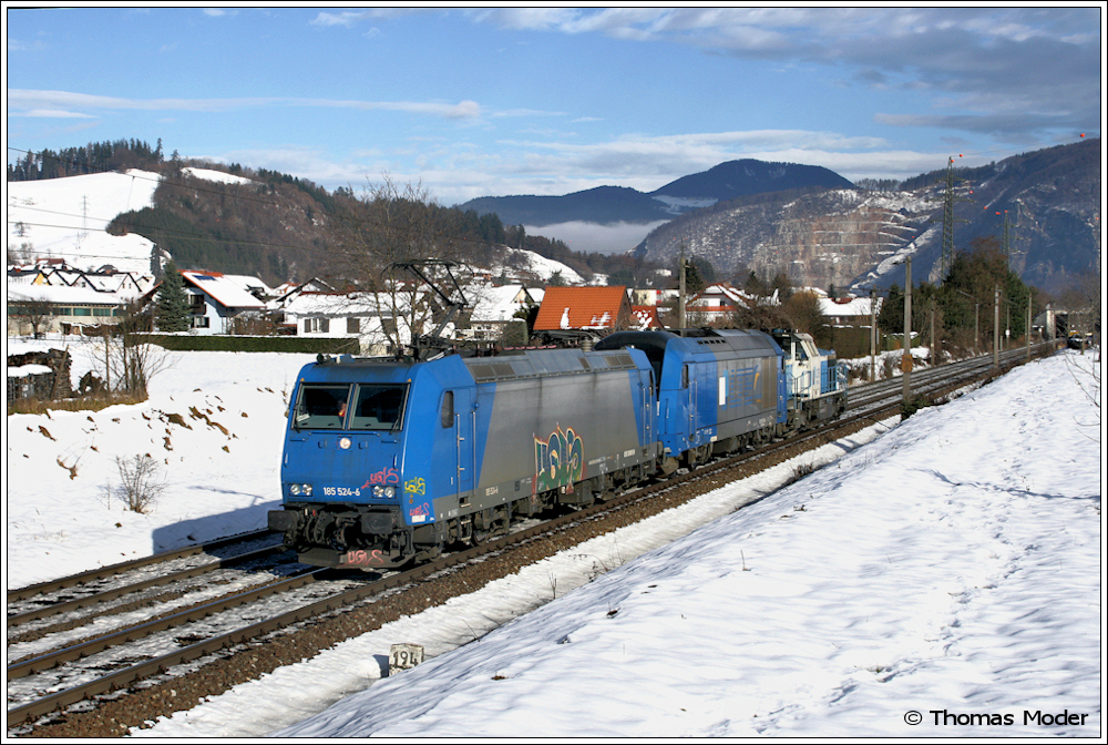 LTE 185.524, LTE 2016.904 und LTE 2170.001 fahren als SLz 98481 von Wien zum Graz-Kflacher-Bahnhof. Stbing, 8.12.2010