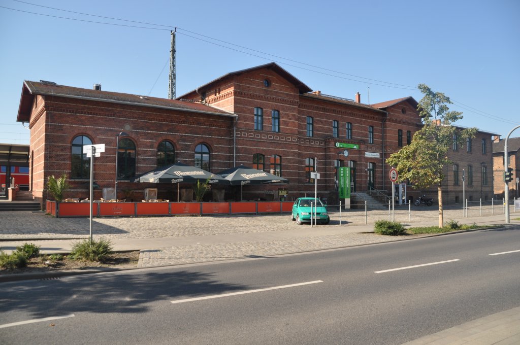 LÜBBENAU/Spreewald/LUBNJOW/Błota (Landkreis Oberspreewald-Lausitz), 23.09.2010, Bahnhofsgebäude