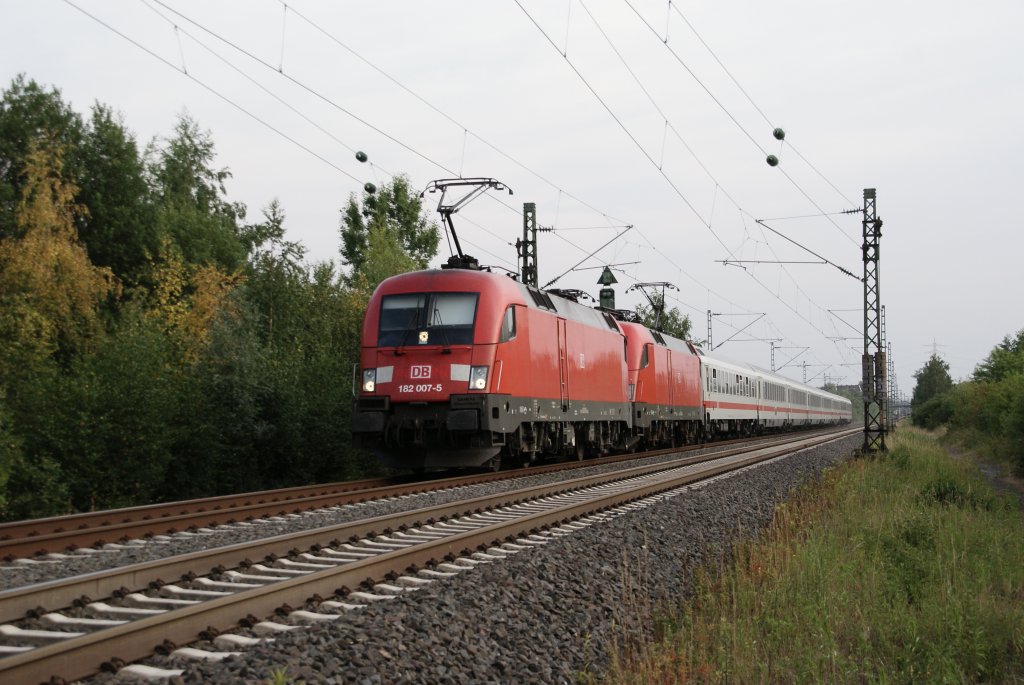 Lnen-Preussen, 1.7.´10: 182 007-5 und 182 xxx-x ziehen IC 2022 in Richtung Lnen Hbf.