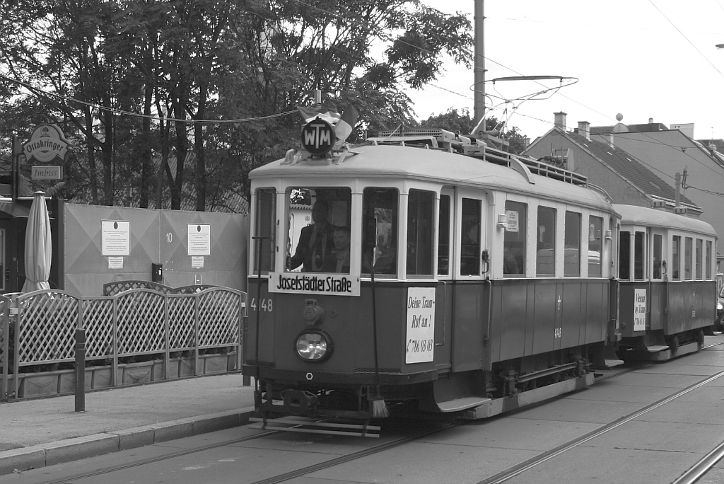 M 4148 + m3 5358 des WTM als Sonderverkehr anllich des Tramwaytag am 15.09.2012 in der Station Kendlergasse.