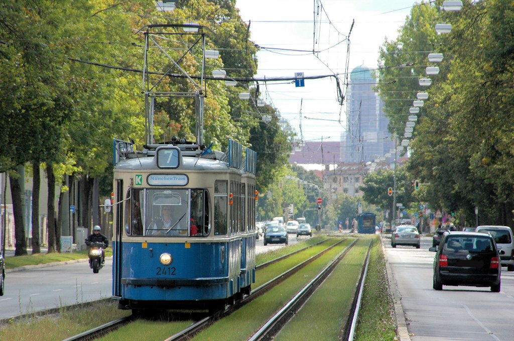 M2412 am 06.09.09 in der Dachauer Strae am Leorodplatz