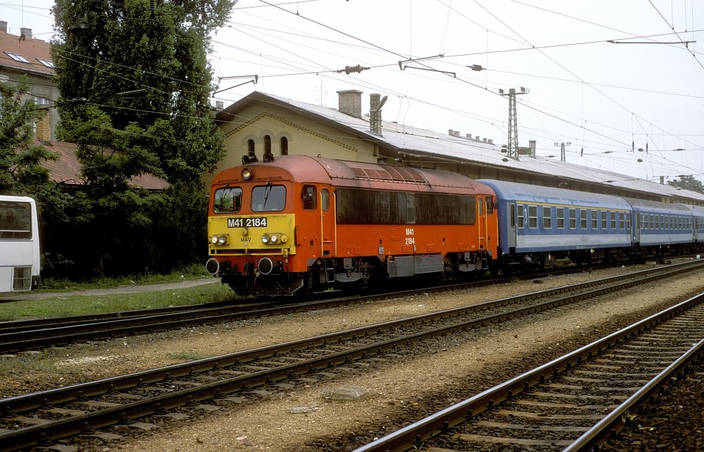  M41 2184  Gy�r  25.09.00