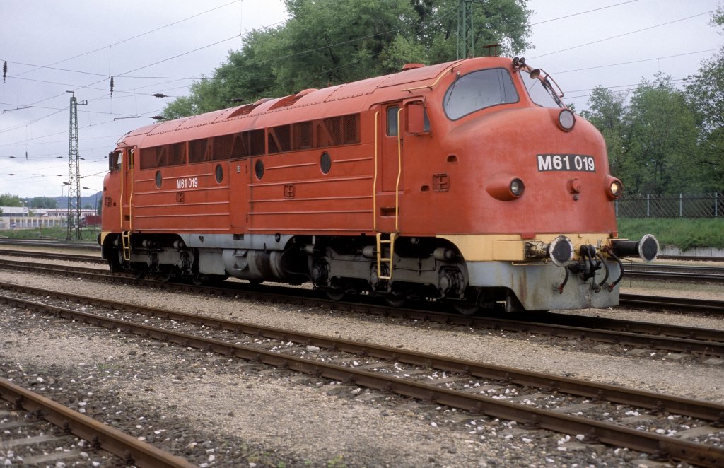 M61 019  Tata  08.05.11