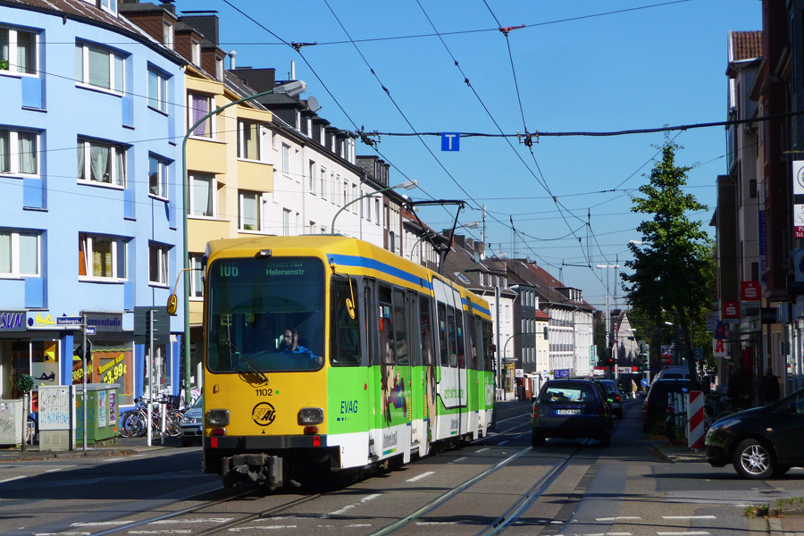 M8C 1102 als Linie 106 Helenenstrae im Bereich Moltkestrae