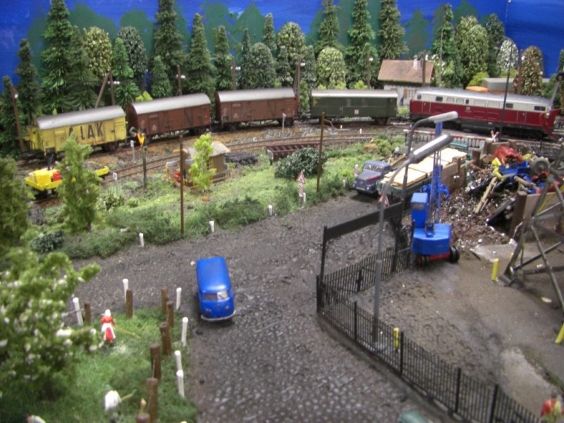 Mrklin Lollo V 160 mit ESU Sound Decoder und kleinem Gterzug mit gealterten Gterwagen-