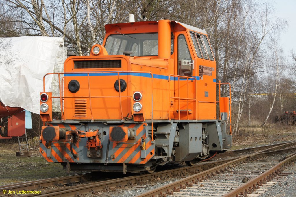 Mrz 2010. Eine Mak - Rangierlok der Braunschweiger Hafenbetriegsgesellschaft.