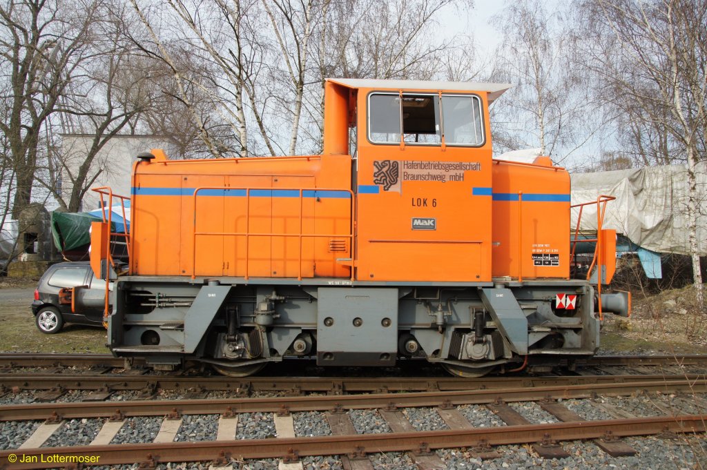 Mrz 2010. Eine Mak - Rangierlok der Braunschweiger Hafenbetriegsgesellschaft.