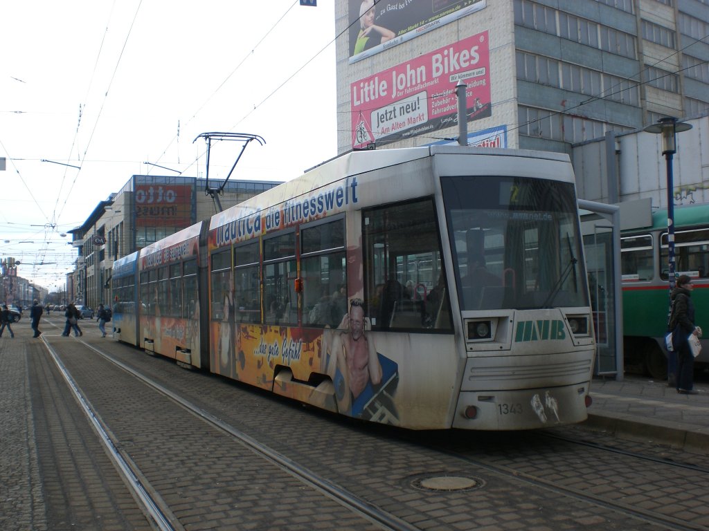 Magdeburg: Stra�enbahnlinie 2 nach Westerh�sen an der Haltestelle Alter Markt.(18.2.2010)