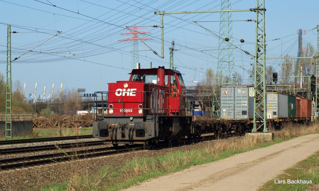 MaK G 1204 150002 der OHE zieht am 17.04.10 einem Containerzug aus Hamburg-Waltershof Richtung Rbf Alte-Sderelbe. Anschlieend geht es als Lz zurck nach AWHOS.