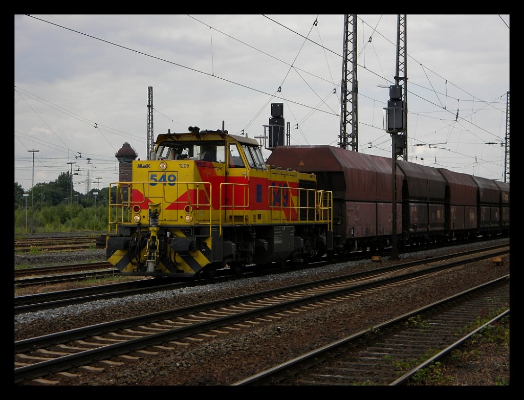 MaK G1206 549 mit Gz in Duisburg Bissingheim, 06.07.2010