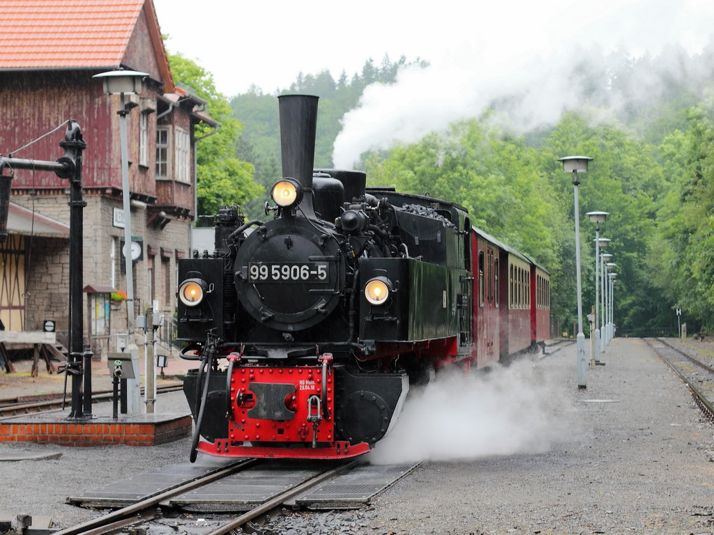 Malletlok 99 5906-5 am 29. Juni 2013 im Bahnhof Alexisbad zur Weiterfahrt als HSB 8959 nach Eisfelder Talmhle.