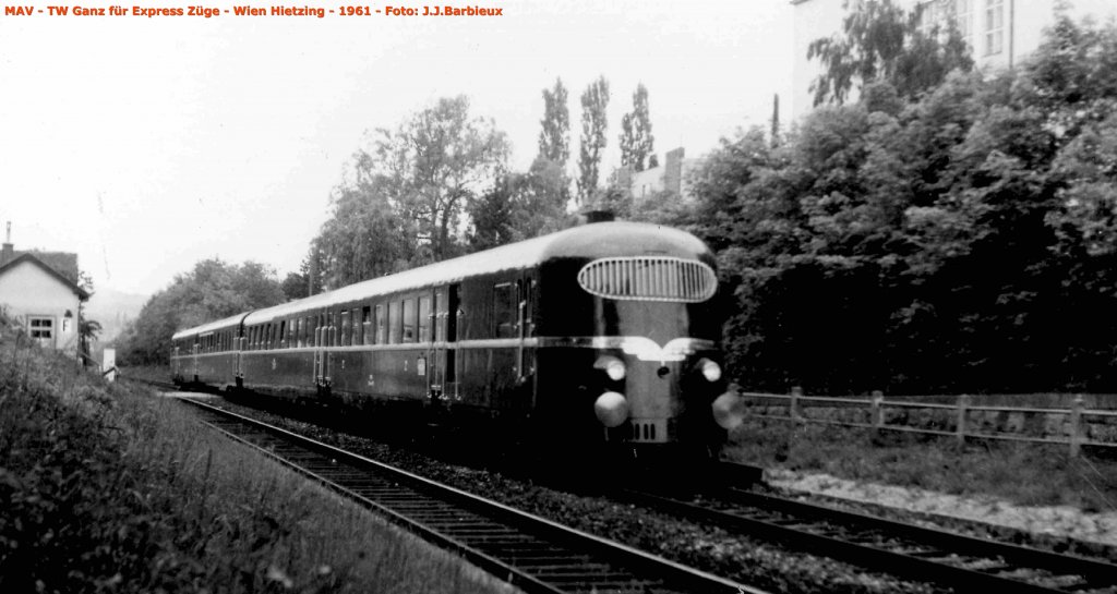 MAV - 10/1961 - Triebwagen Ganz fr Schnellverkehr. Hier in der Nhe von Hietzing, auf der Wiener Verbindungsbahn, unterwegs nach Budapest. Der Zug kommt aus Wien West und fhrt direkt nach Hegyeshalom. 
Foto: J.J.Barbieux