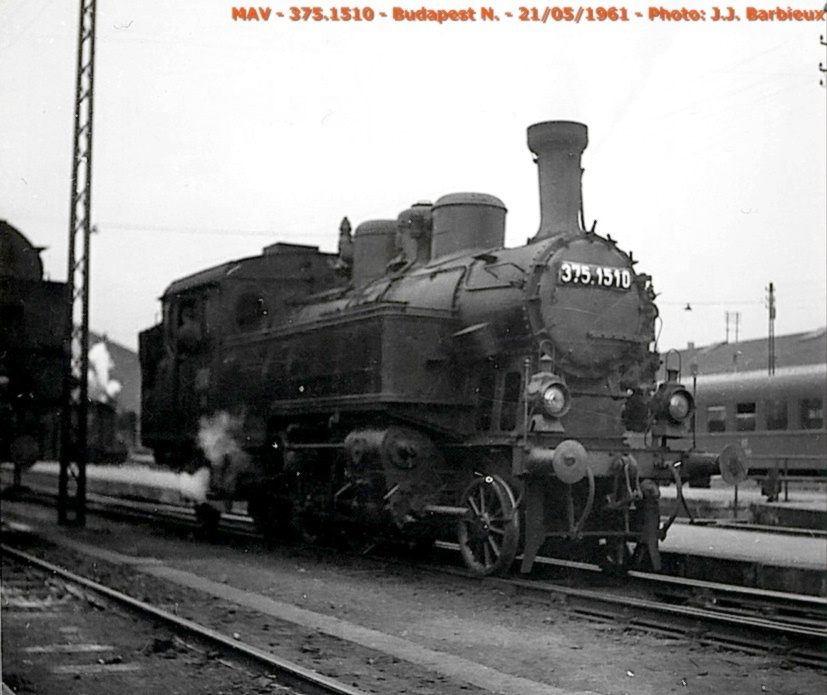 MAV - BR 375.1510 - Budapest - 21/05/1961.  In dieser Zeit hat man ber Museumlokomotiven noch nicht gedacht. In 1961 war diese Maschine noch
tglich in Betrieb. Foto: J.J. Barbieux 