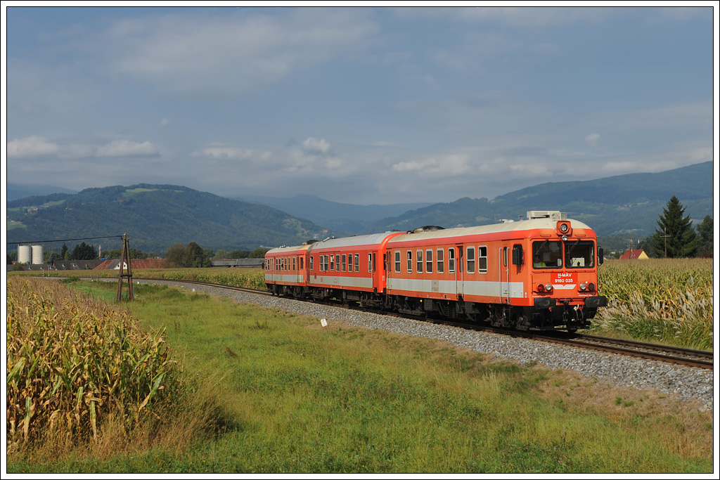 MAV Ultraschallmesszug am 14.9.2011 auf der GKB unterwegs, aufgenommen als LzNz 8533 kurz vor Frauental. (Nachschuss)
