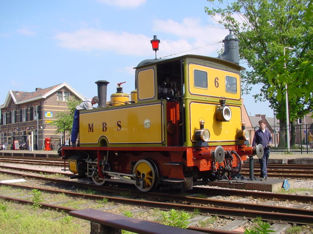 MBS lok 6 Magda,SA des Ateliers de Construction de la Meuse Liege 1925.
22 t.,30 km/h.Haaksbergen 29-05-03.