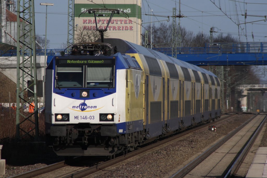 ME 146-03 bei der Einfahrt in den Bahnhof Tostedt am 15.02.2012 auf Gleis 1. Der Metronom Fhrt denn Weiter bis Rotenburg(Wmme).