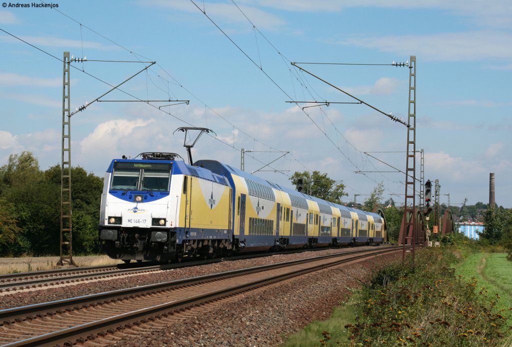 ME 146 -17 alias 146 517-8 mit dem ME 80833 (Uelzen-Gttingen) am Esig elze 19.8.10