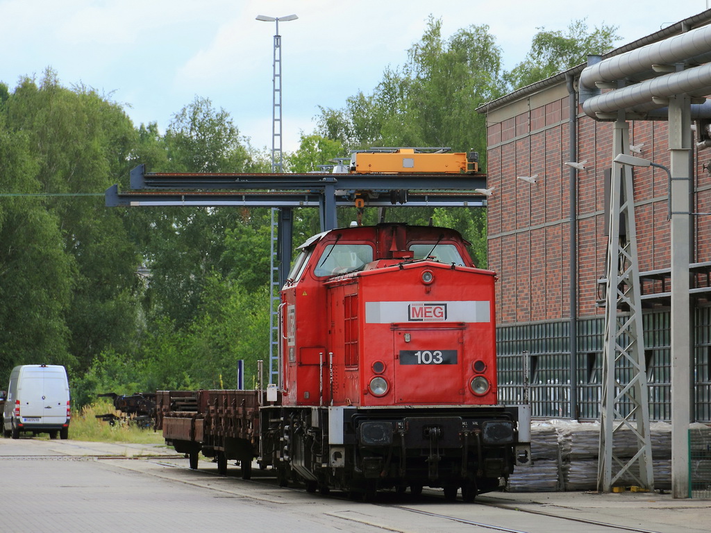 MEG 103 (92 80 1204 774-4 D-MEG) steht am 11. August 2012 in der S-Bahn-Werkstatt Schneweide.
