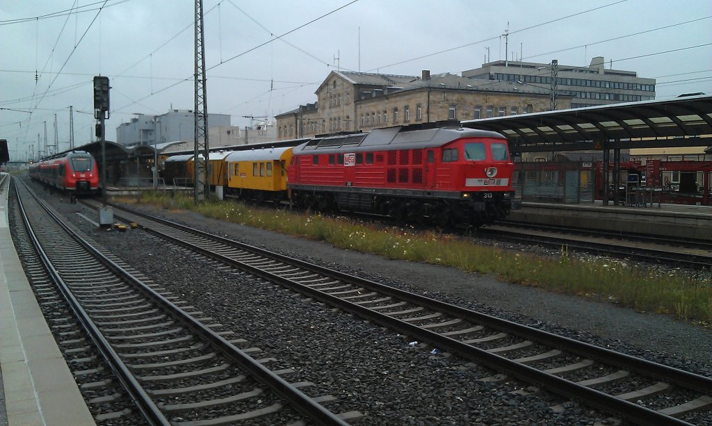 MEG 313 (Ludmilla) mit einem DB Bahnbau Bauzug in Bamberg am 13.07.2012. 