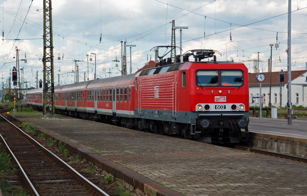 MEG 602 erreicht mit einem RE aus Cottbus am 15.05.11 den Leipziger Hbf.